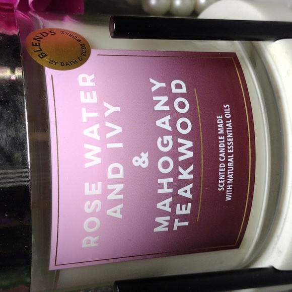 Bath & Body Works Blends Rose Water & Ivy + Mahogany Teakwood 3 Wick Candle NWT - Picture 3 of 6